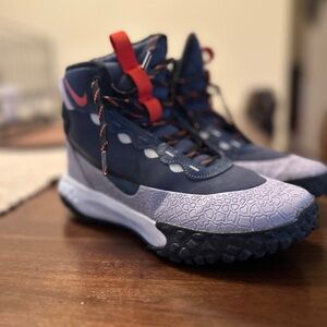 Nike Kids’ Grade School Terrascout Boots
